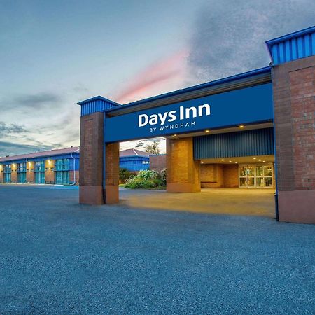 Days Inn By Wyndham Sudbury & Conference Centre Exterior photo