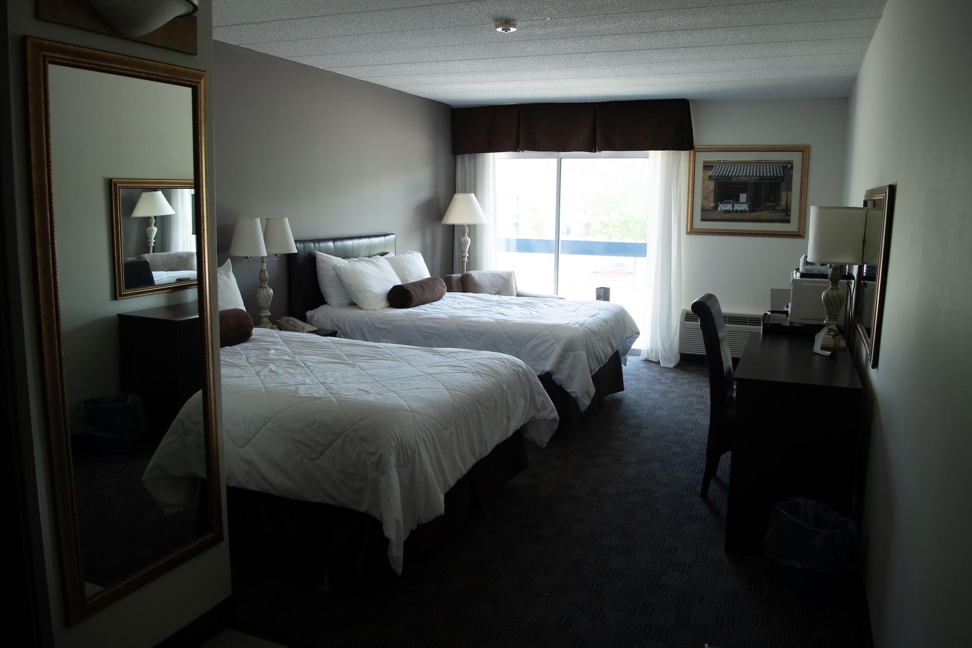Days Inn By Wyndham Sudbury & Conference Centre Exterior photo