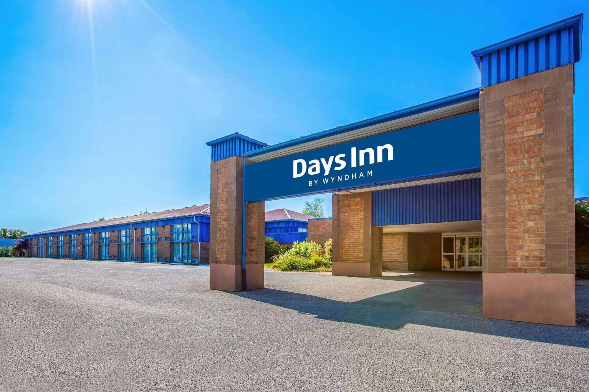Days Inn By Wyndham Sudbury & Conference Centre Exterior photo