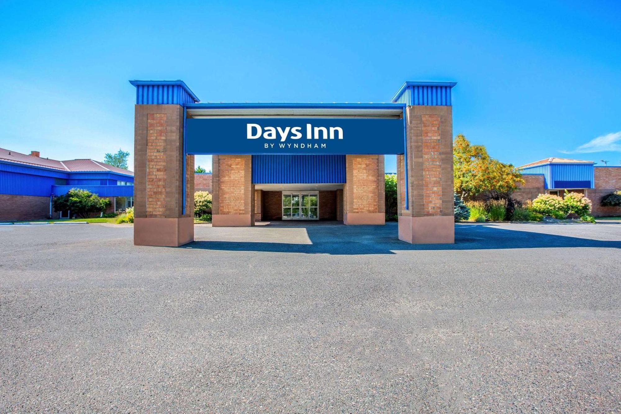 Days Inn By Wyndham Sudbury & Conference Centre Exterior photo